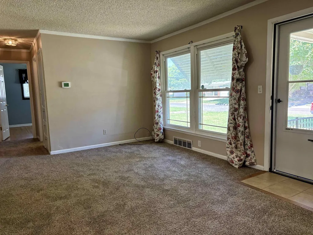 3308 S Custer Wichita KS 67217
