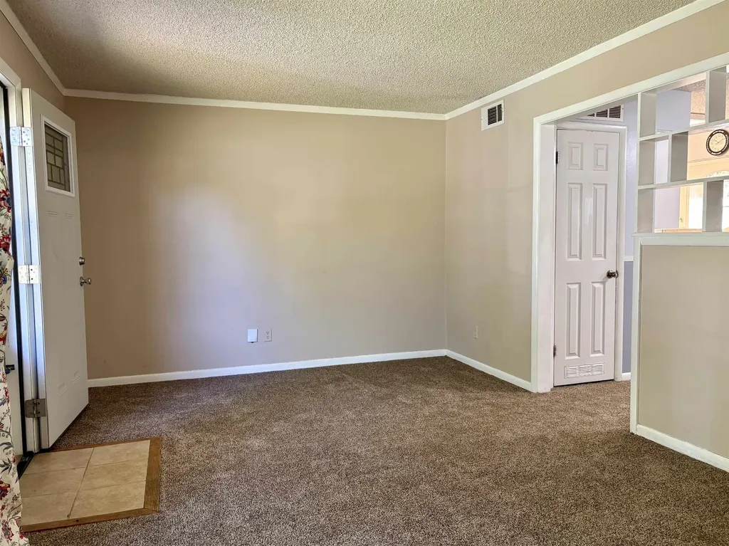3308 S Custer Wichita KS 67217