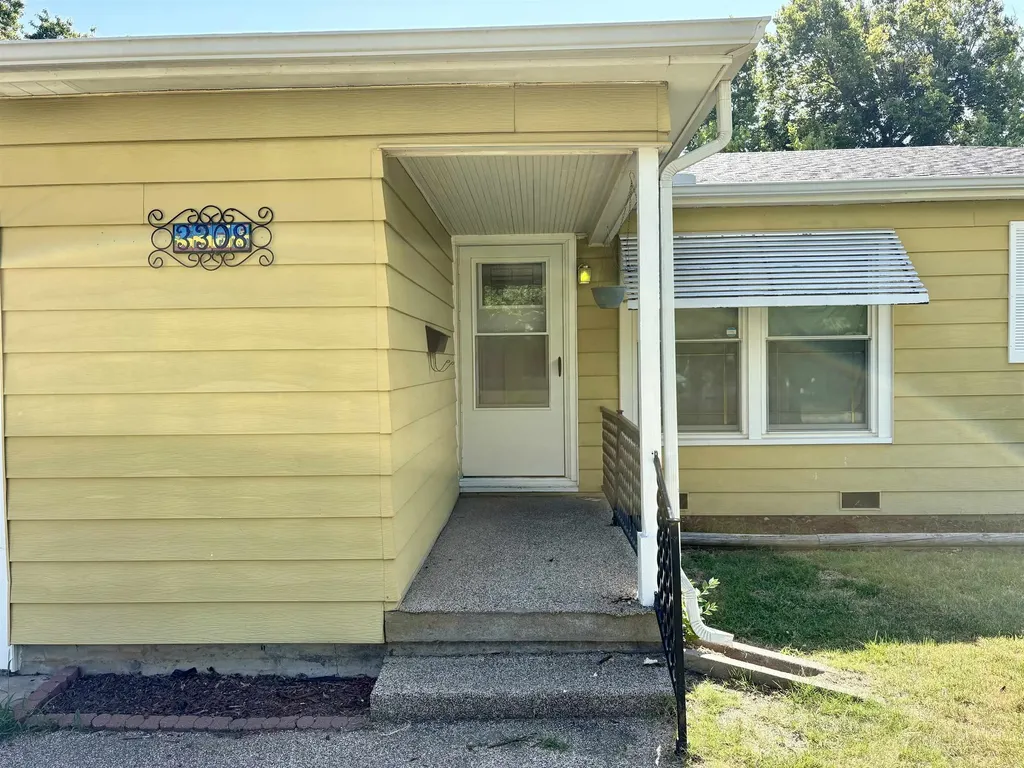 3308 S Custer Wichita KS 67217
