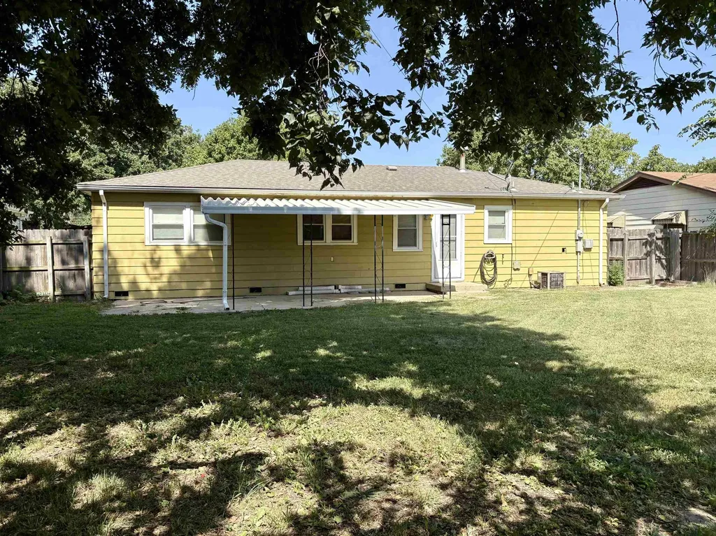 3308 S Custer Wichita KS 67217