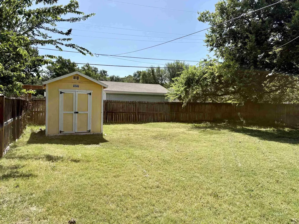 3308 S Custer Wichita KS 67217