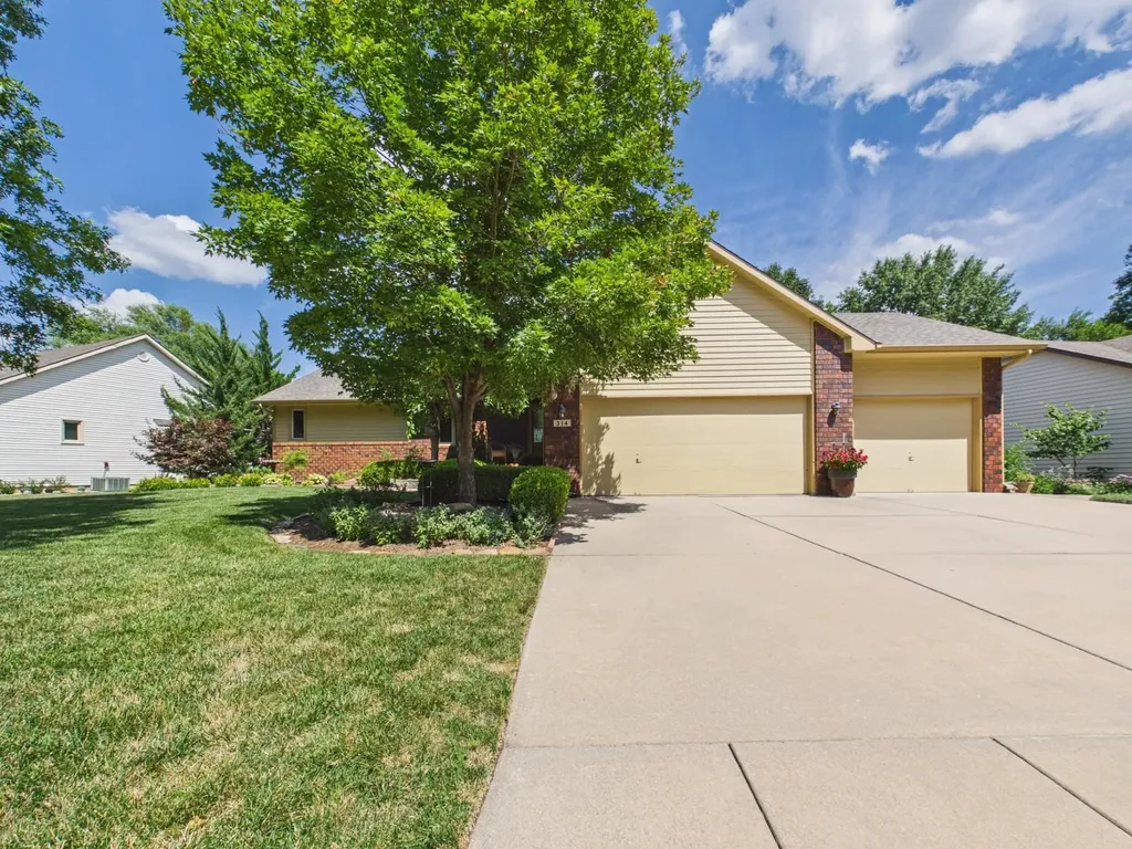 314 N Bay Country Street Wichita KS 67235