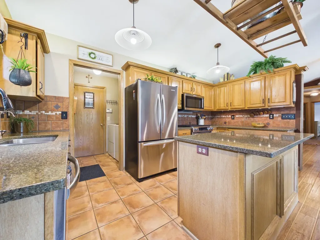 314 N Bay Country Street Wichita KS 67235
