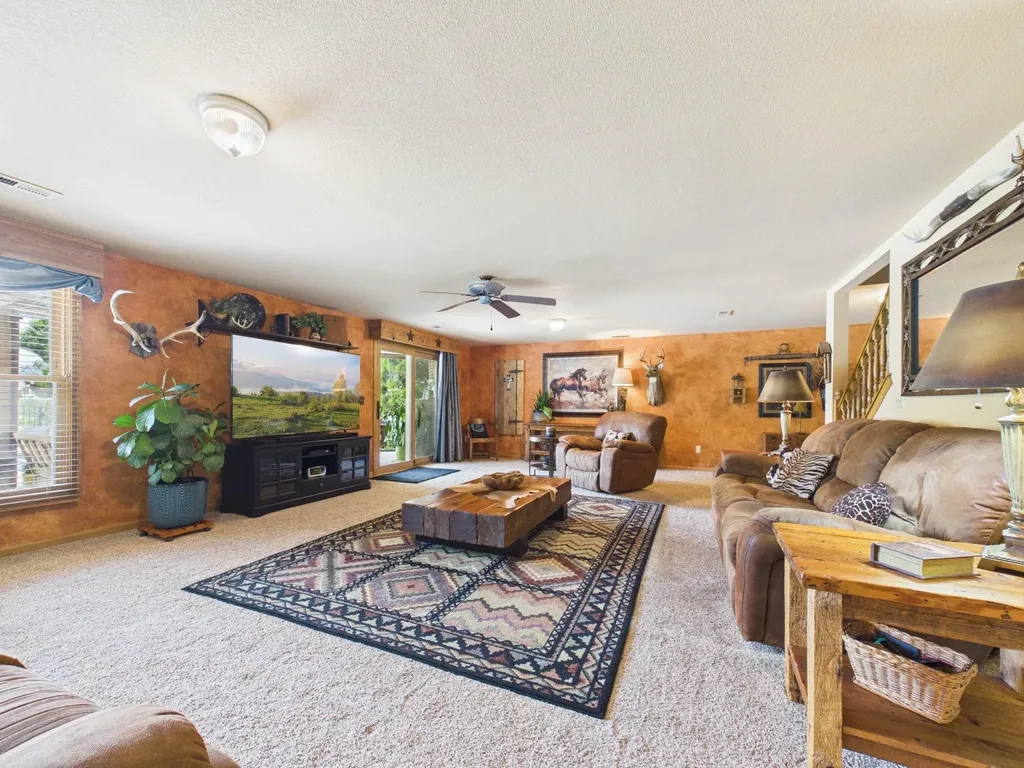 314 N Bay Country Street Wichita KS 67235
