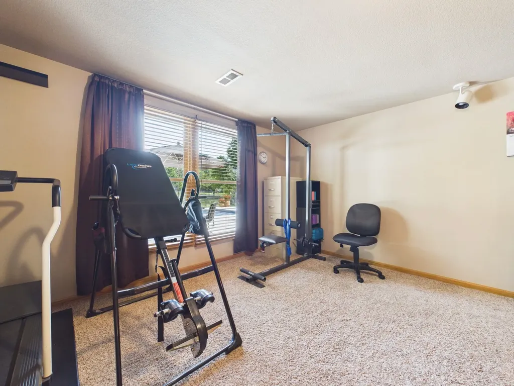 314 N Bay Country Street Wichita KS 67235