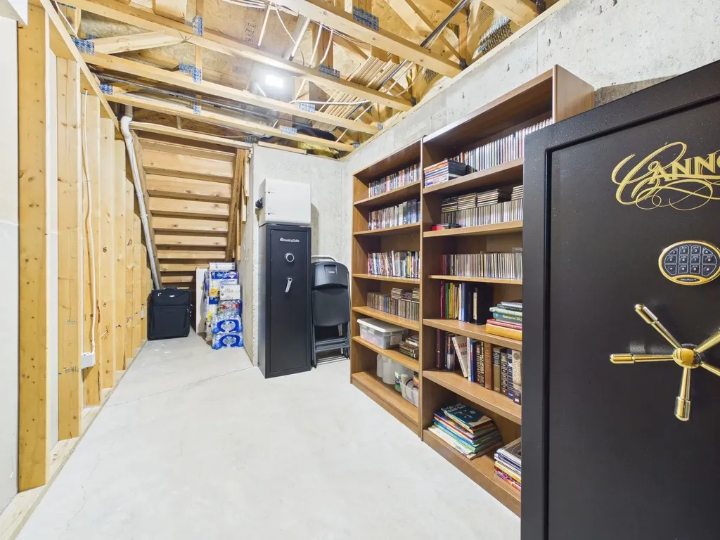 314 N Bay Country Street Wichita KS 67235