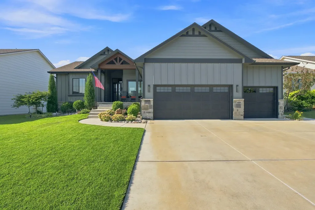 1141 W Shellbark Street Goddard KS 67052