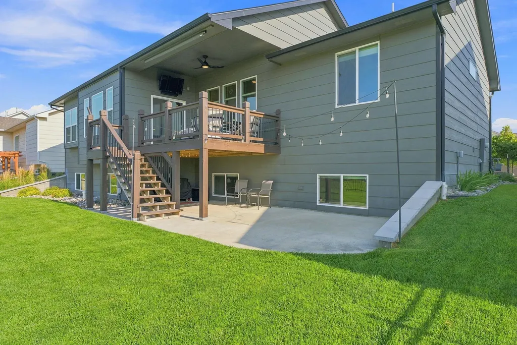 1141 W Shellbark Street Goddard KS 67052