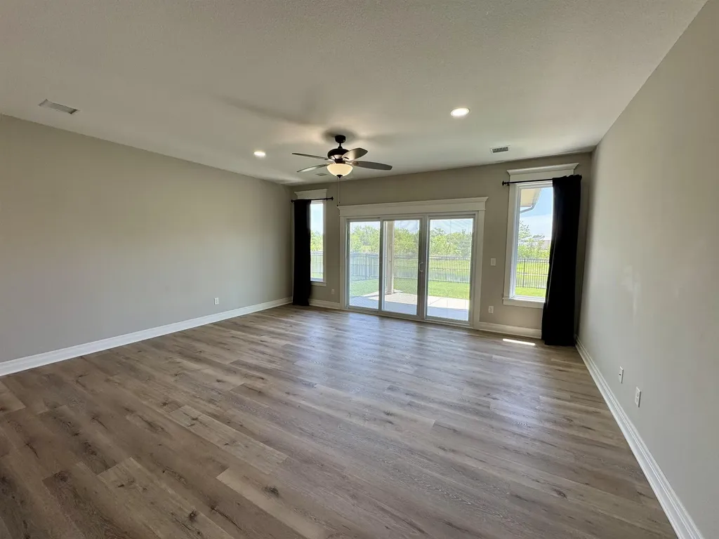896 N Cloverleaf Goddard KS 67052