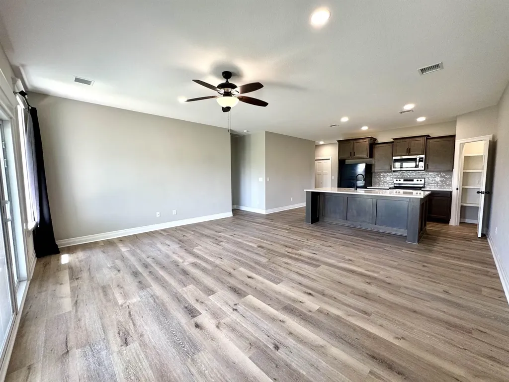 896 N Cloverleaf Goddard KS 67052