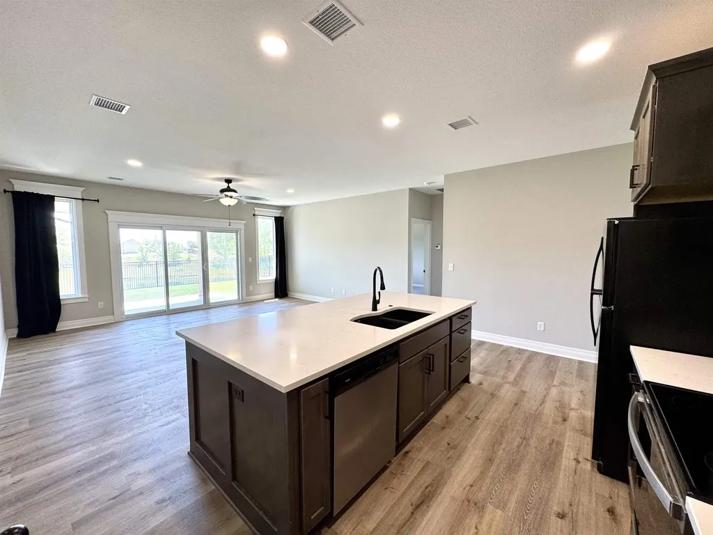896 N Cloverleaf Goddard KS 67052