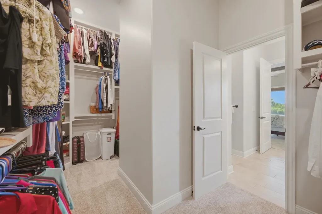 1042 N Lake Road Cheney KS 67025-7706