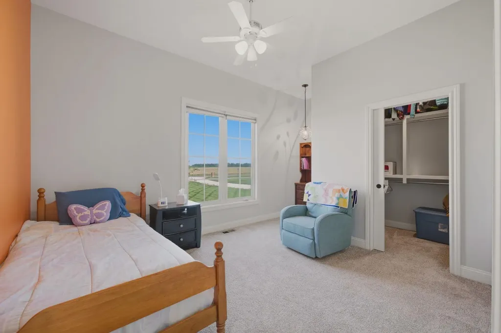 1042 N Lake Road Cheney KS 67025-7706