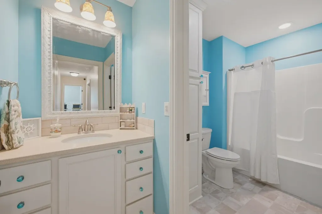 1042 N Lake Road Cheney KS 67025-7706
