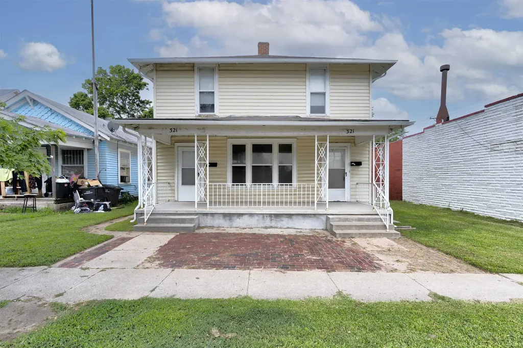321 N Summit Arkansas City KS 67005