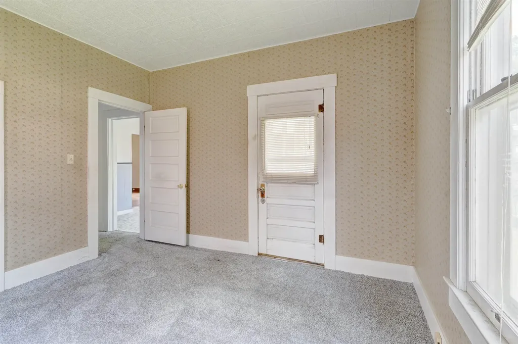 321 N Summit Arkansas City KS 67005
