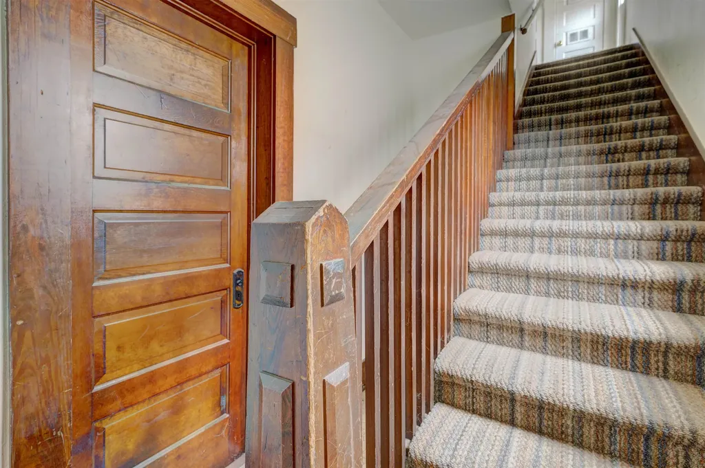 321 N Summit Arkansas City KS 67005