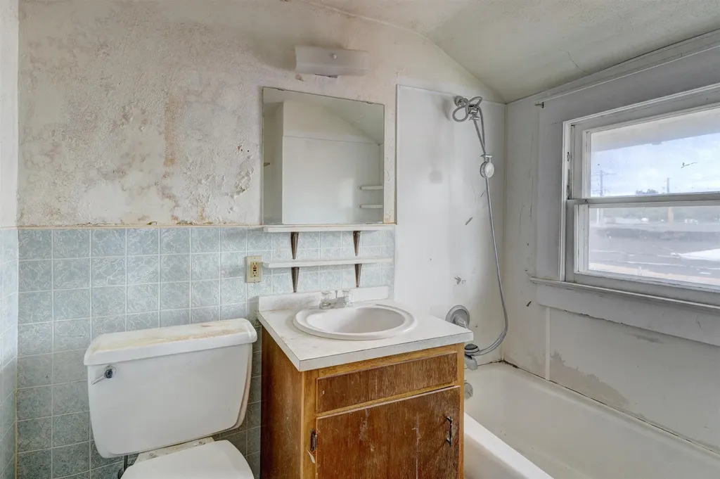 321 N Summit Arkansas City KS 67005