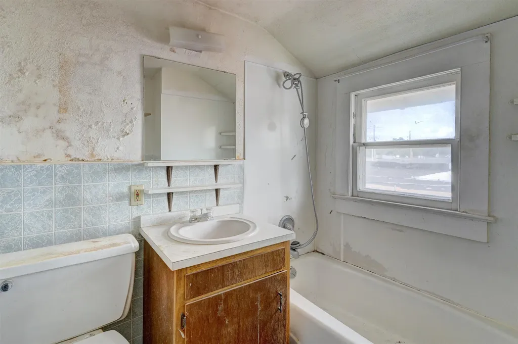 321 N Summit Arkansas City KS 67005