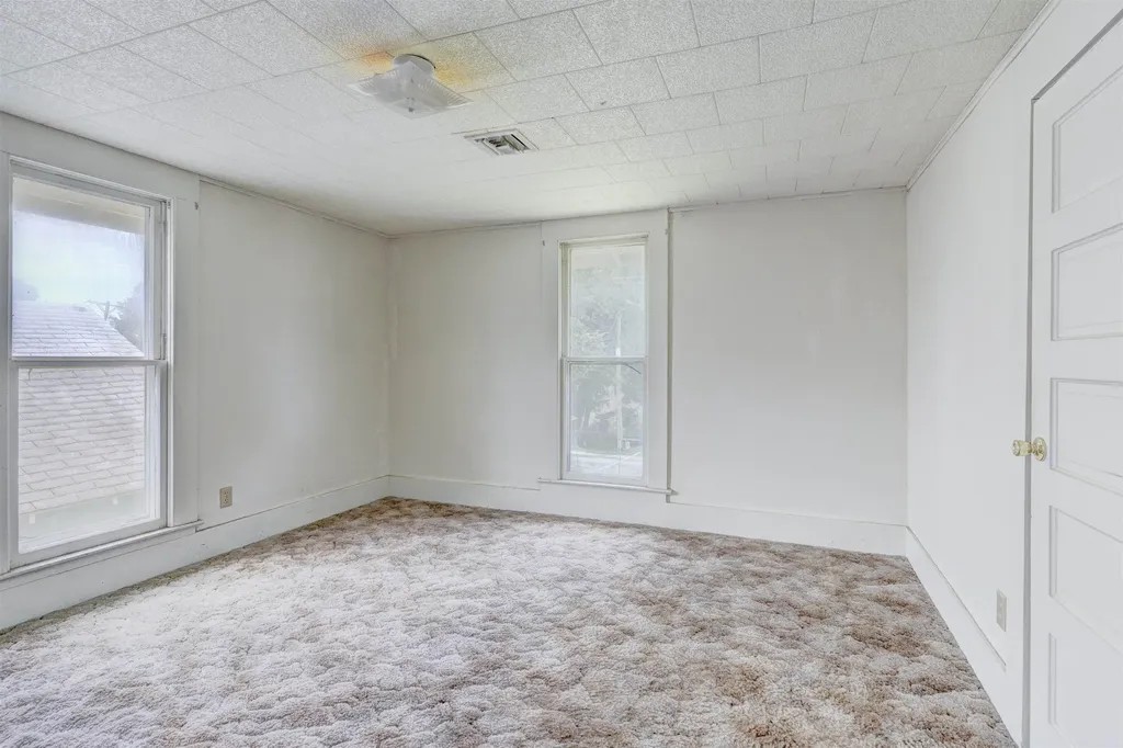 321 N Summit Arkansas City KS 67005