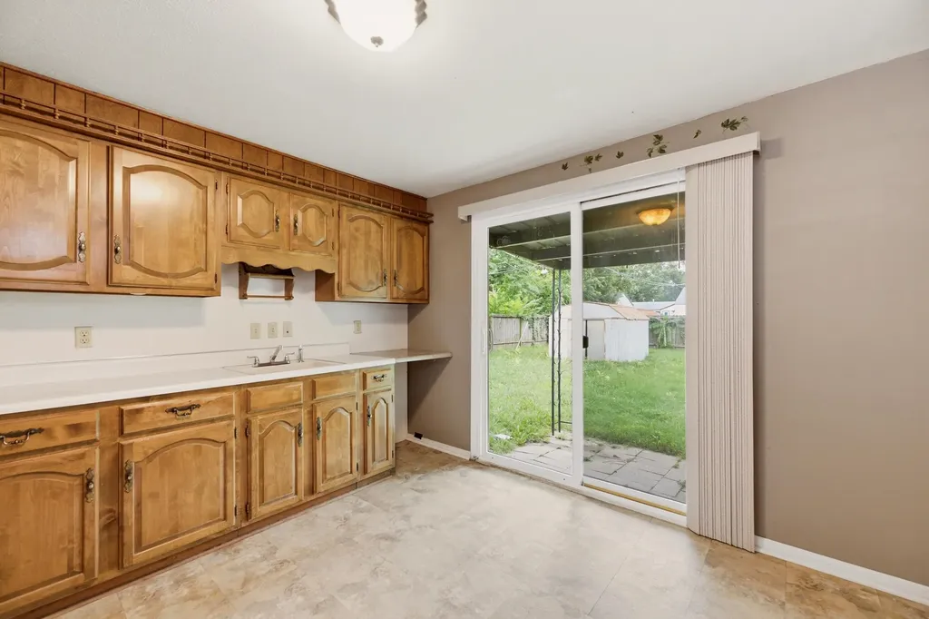4533 S Oak Avenue Wichita KS 67217