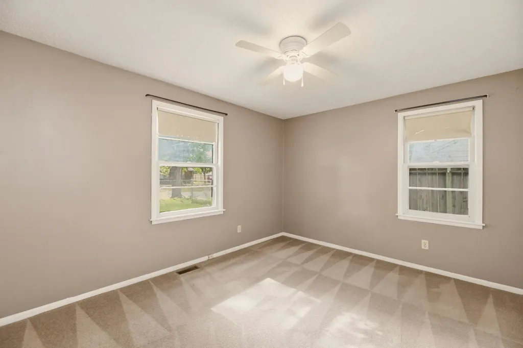 4533 S Oak Avenue Wichita KS 67217