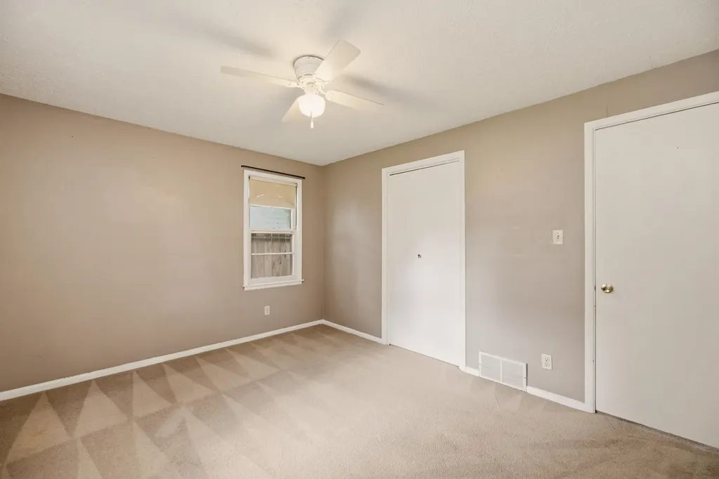 4533 S Oak Avenue Wichita KS 67217