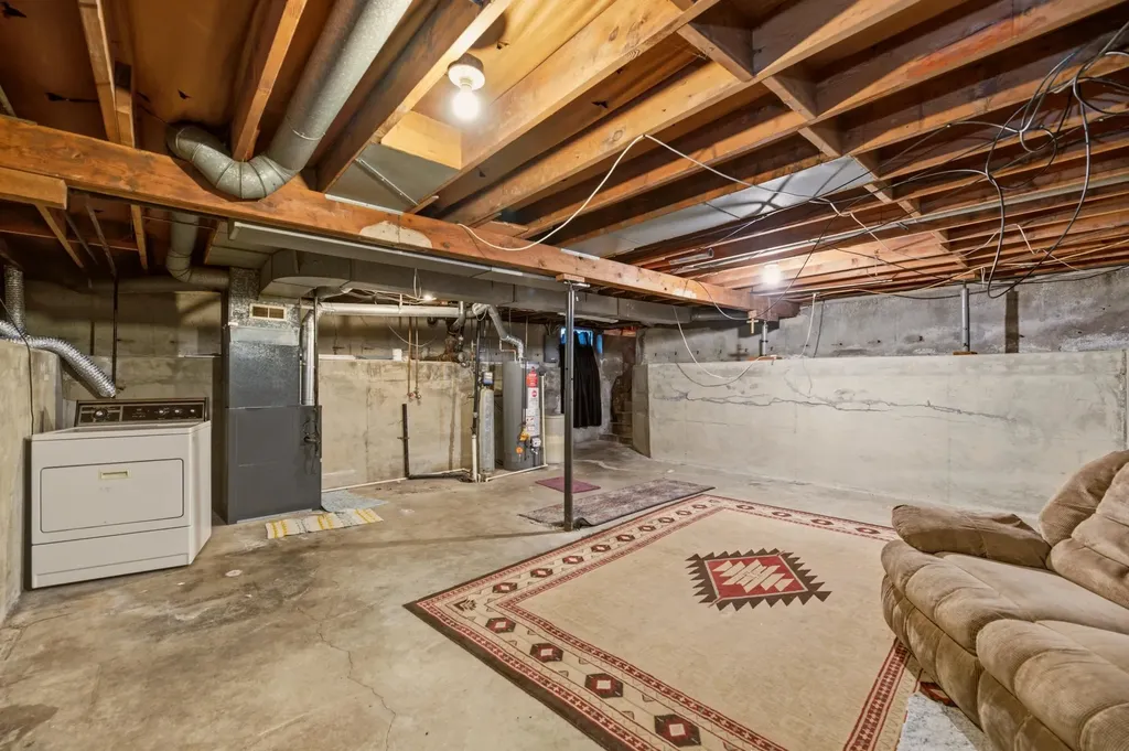 4533 S Oak Avenue Wichita KS 67217