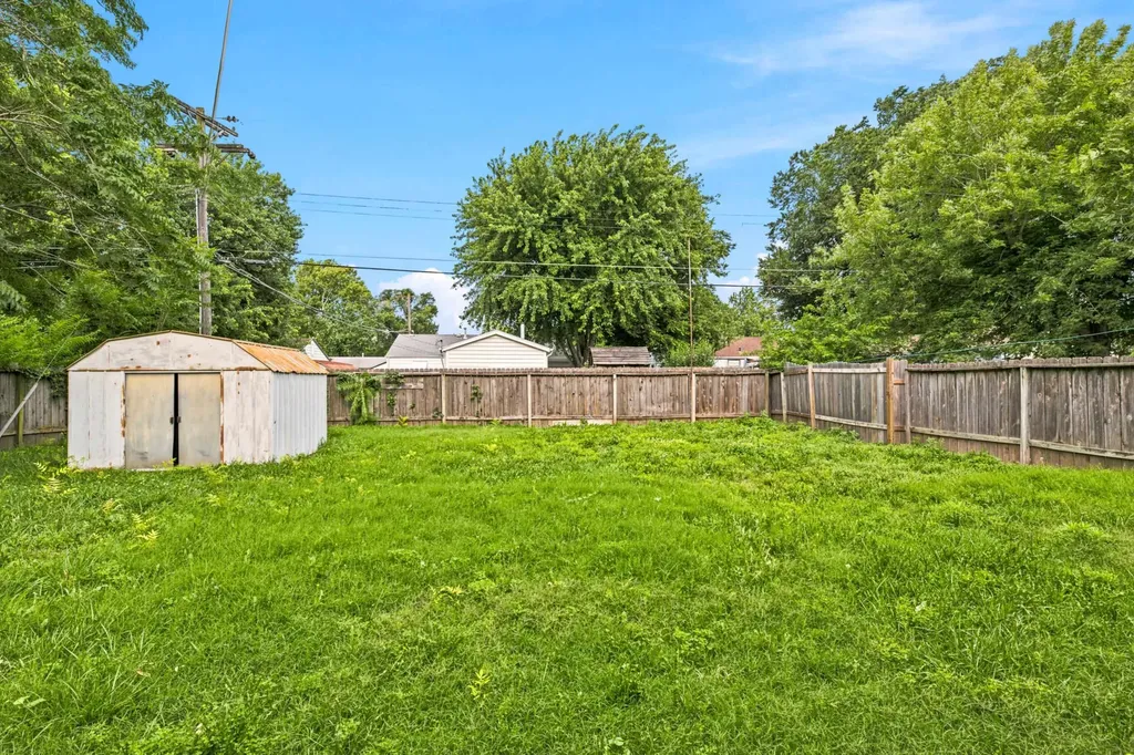 4533 S Oak Avenue Wichita KS 67217