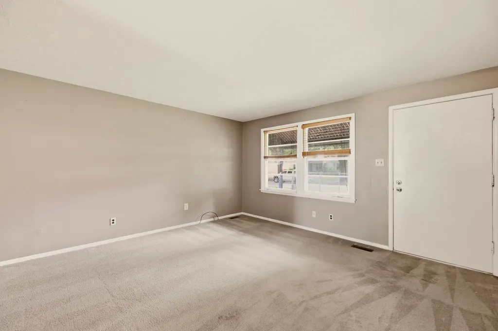 4533 S Oak Avenue Wichita KS 67217