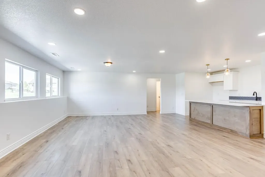 464 S Stoney Creek Street Clearwater KS 67026
