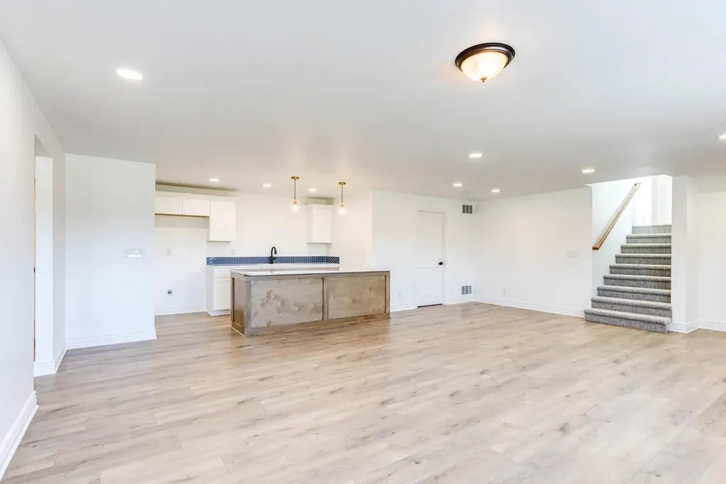 464 S Stoney Creek Street Clearwater KS 67026