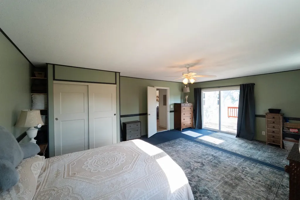 215 Spruce Halstead KS 67056
