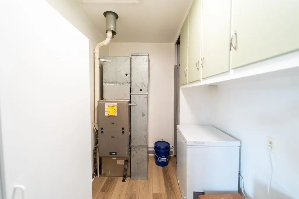 215 Spruce Halstead KS 67056