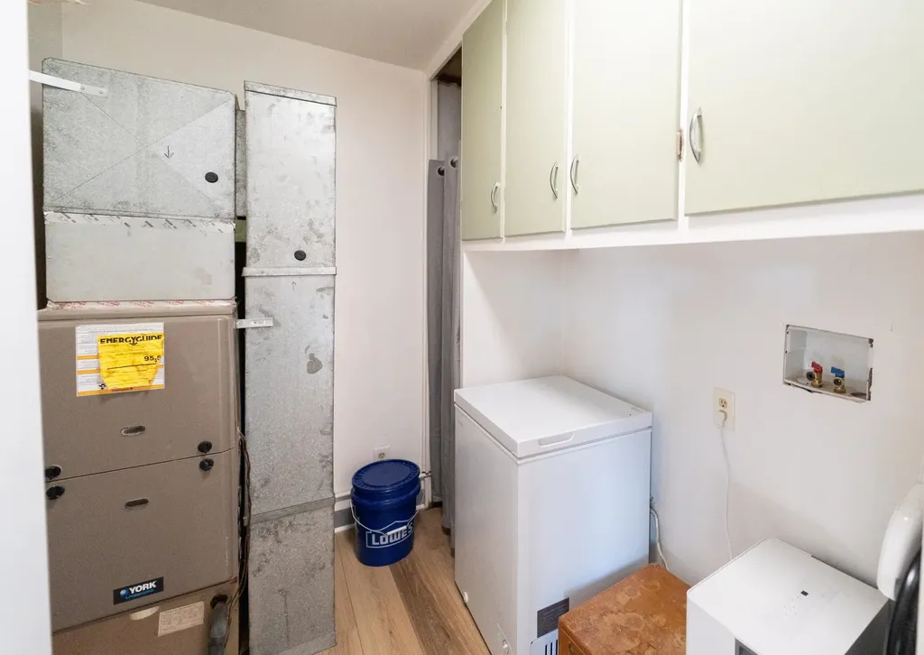215 Spruce Halstead KS 67056