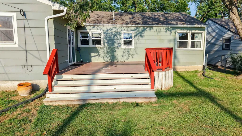 215 Spruce Halstead KS 67056