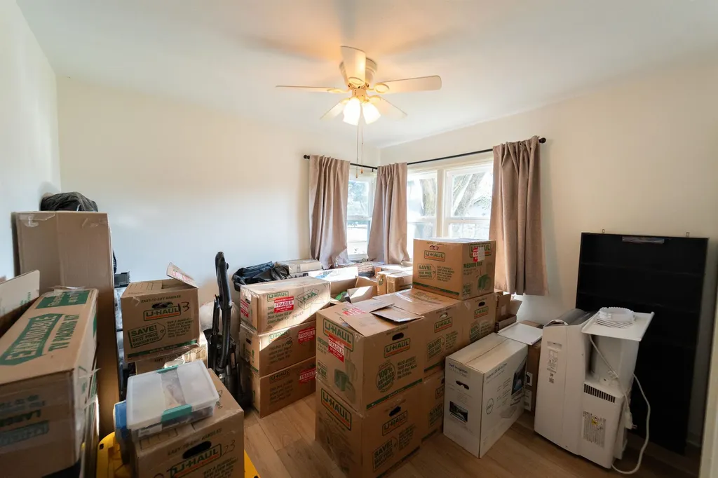 215 Spruce Halstead KS 67056