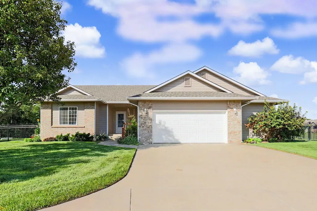 8025 W Suncrest Wichita KS 67212