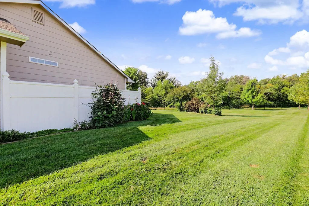 8025 W Suncrest Wichita KS 67212