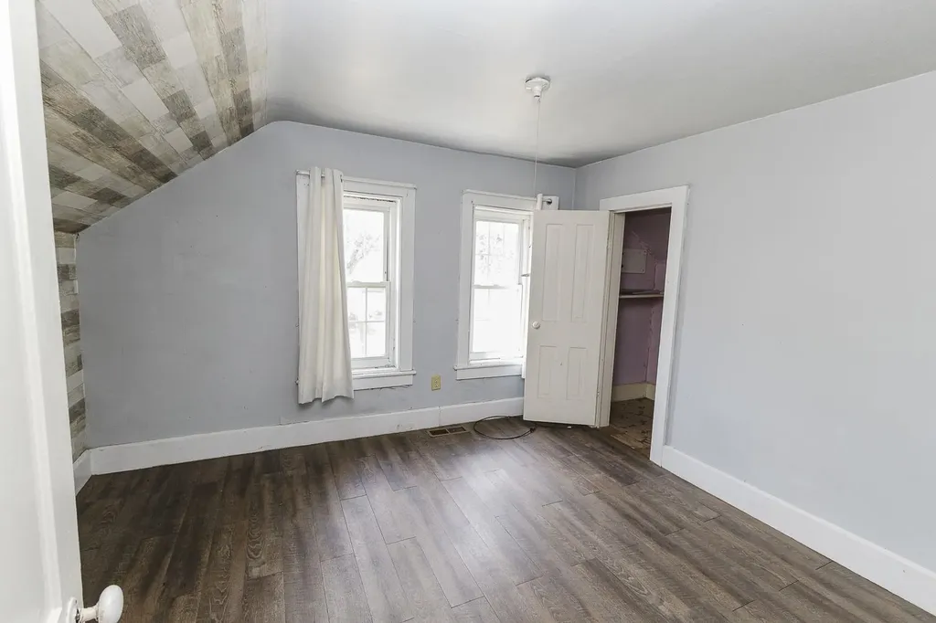7231 N 263rd Mount Hope KS 67108