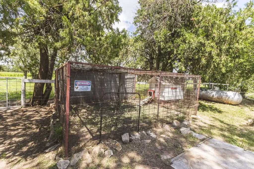 7231 N 263rd Mount Hope KS 67108