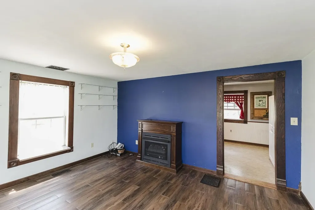7231 N 263rd Mount Hope KS 67108