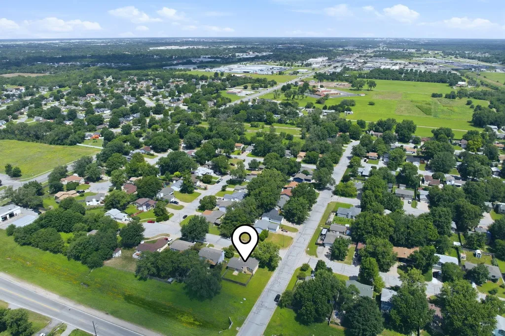 435 E Campus Street Wichita KS 67216