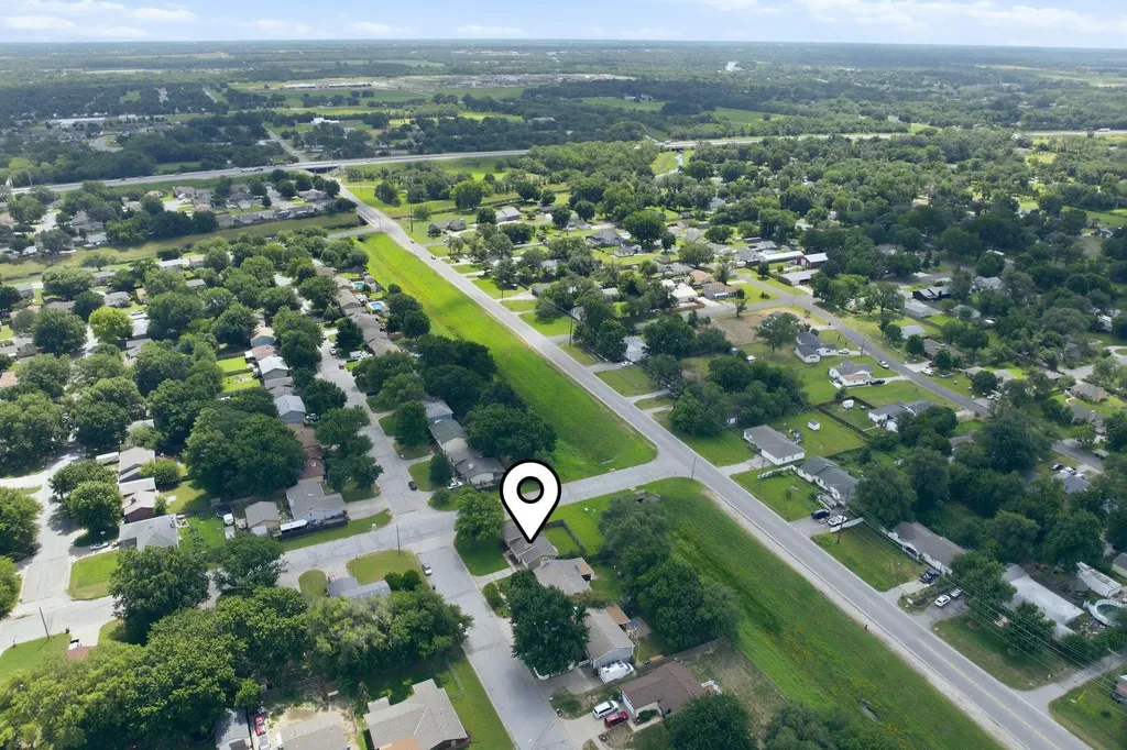 435 E Campus Street Wichita KS 67216