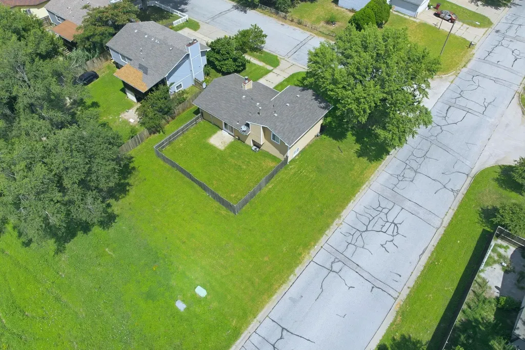 435 E Campus Street Wichita KS 67216