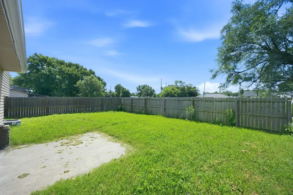 435 E Campus Street Wichita KS 67216
