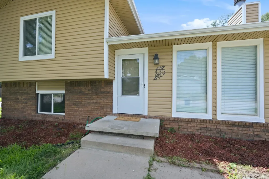 435 E Campus Street Wichita KS 67216