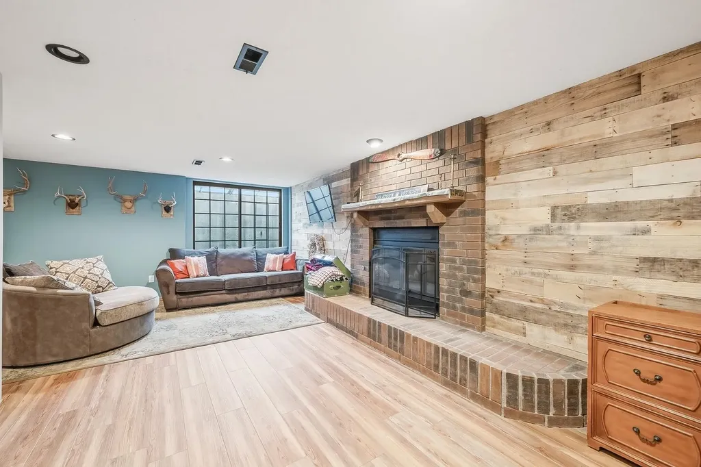 1150 S Burrus Street Wichita KS 67207