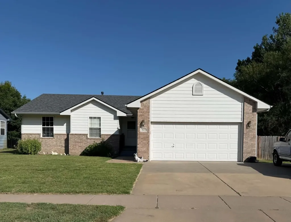 2621 W 44th Wichita KS 67217