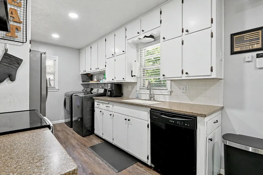 1314 N Westview Drive Derby KS 67037